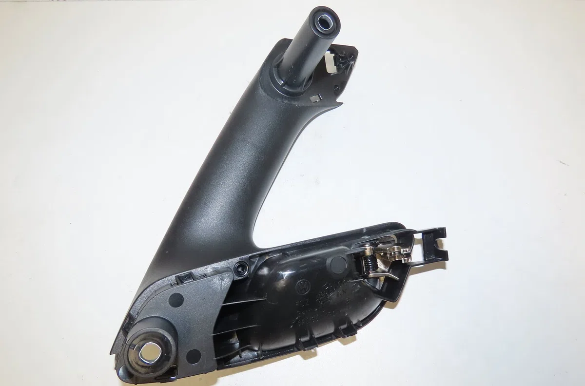 Poignee int porte avd Volkswagen POLO V (6R1, 6C1) 1.2 (2009) occasion