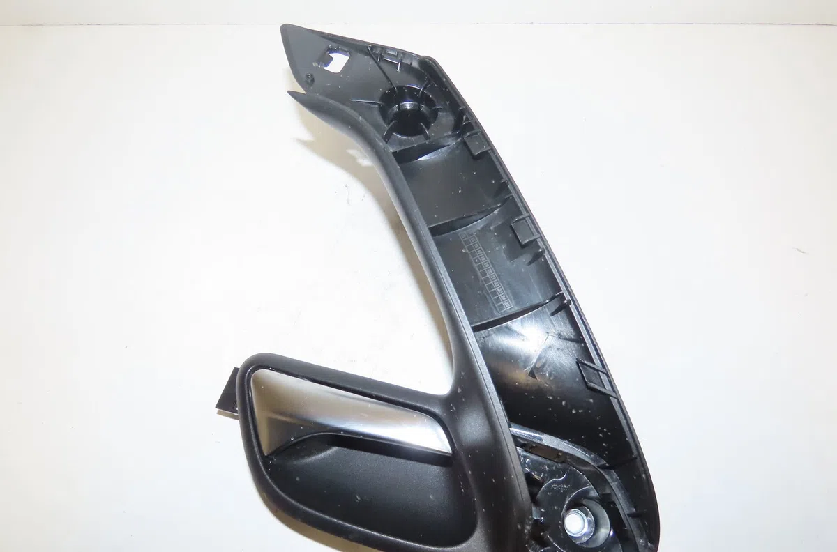 Poignee int porte avd Volkswagen POLO V (6R1, 6C1) 1.2 (2009) occasion