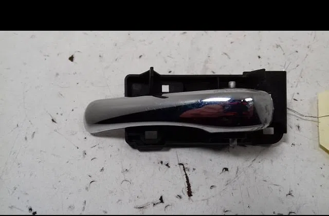 Poignee int porte avg Alfa romeo 147 (937_) 1.6 16v t.spark (937.axa1a, 937.axb1a, 937.bxb1a) (2001-2010) occasion