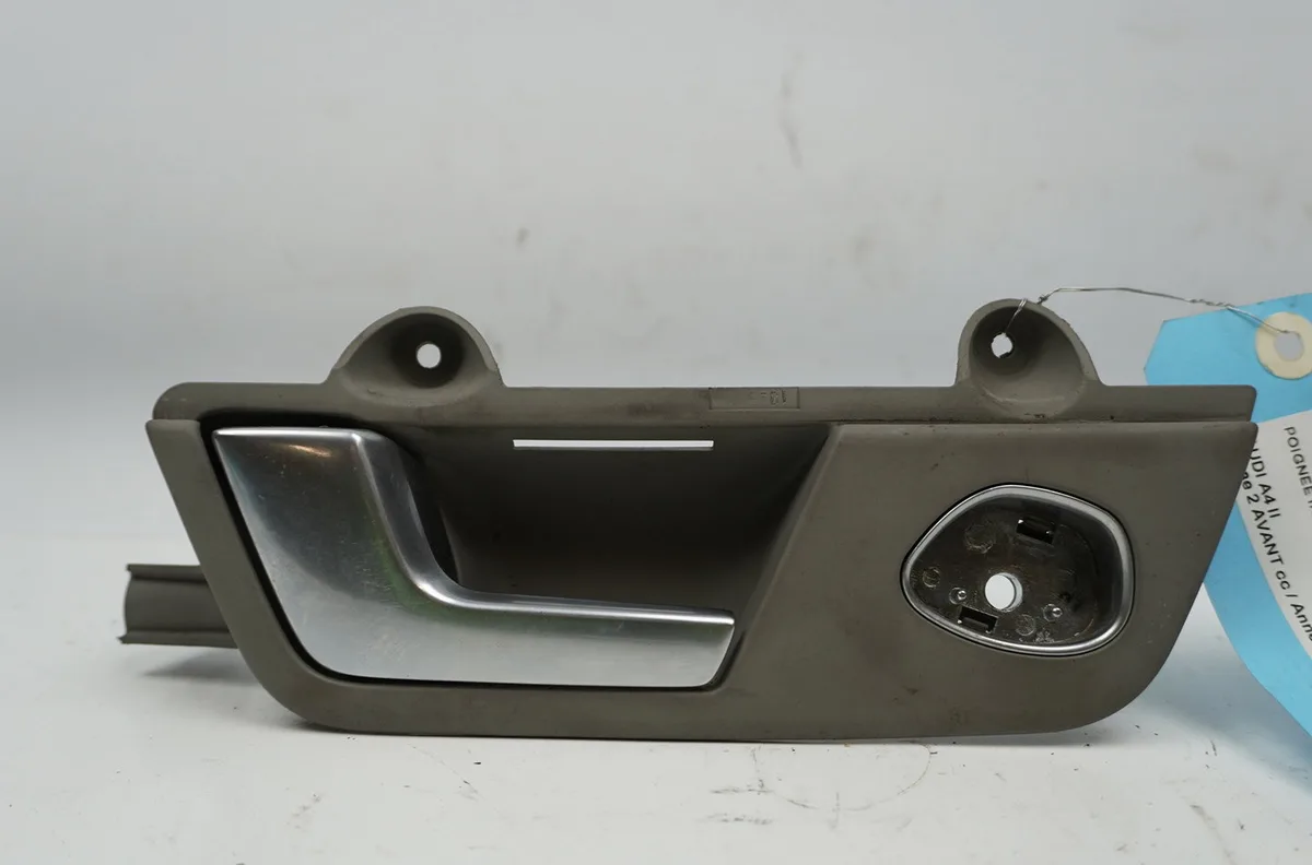 Poignee int porte avg Audi A4 B7 Avant (8ED) 2.0 tdi 16v (2004-2008) occasion