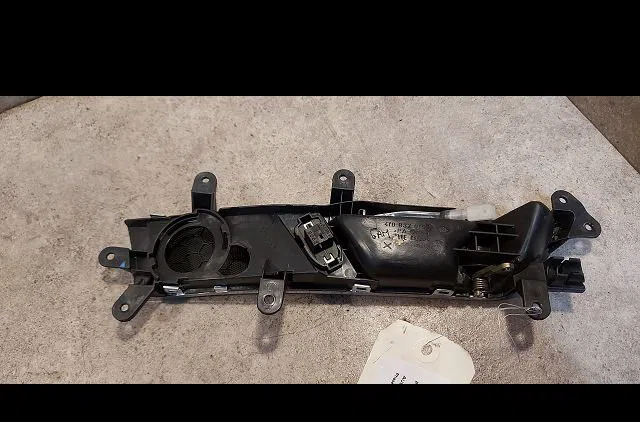 Poignee int porte avg Audi A6 C6 (4F2) 2.4 (2004-2008) occasion