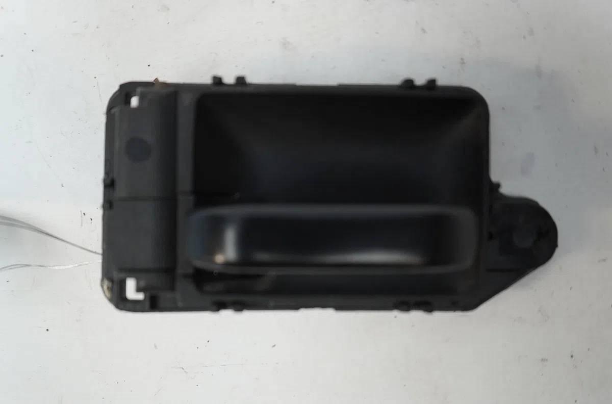 Poignee int porte avg Citroën AX (ZA-_) 11 (1986-1994) occasion