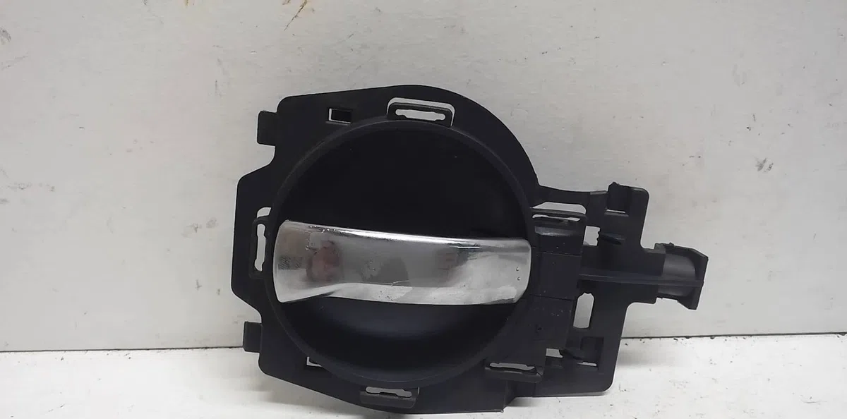 Poignee int porte avg Citroen C2 (JM_) 1.4 hdi (2003-2009) 3 portes occasion
