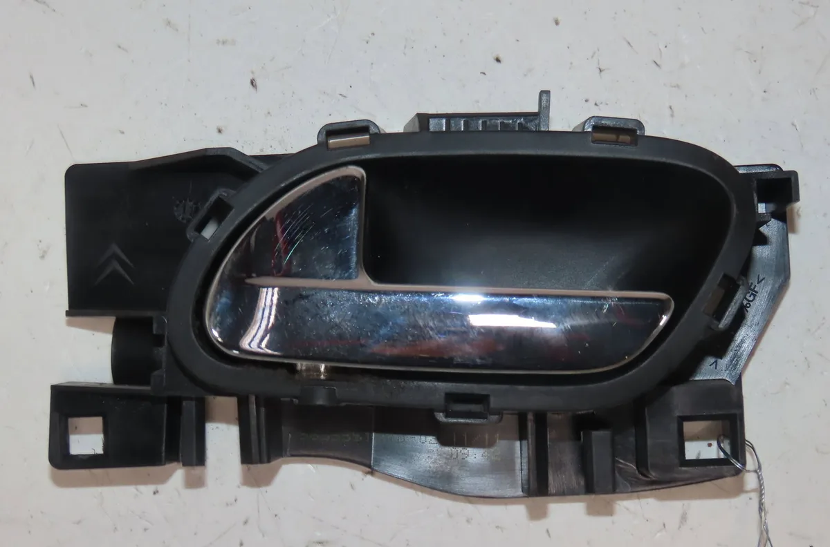 Poignee int porte avg Citroen C4 GRAND PICASSO I (UA_) 1.6 hdi 110 (2010-2013) occasion