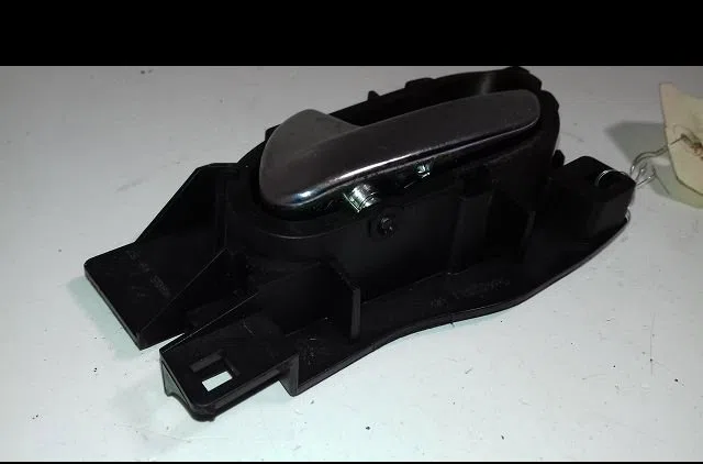 Poignee int porte avg Citroën C4 I (LC_) 1.6 hdi (2004-2011) 5 portes occasion