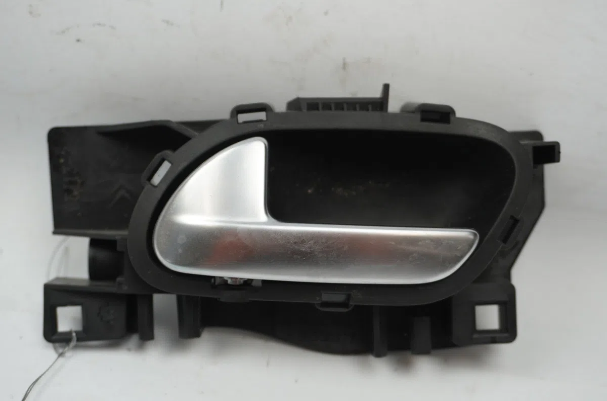 Poignee int porte avg Citroën C5 III (RD_) 2.2 hdi 200 (2010) occasion