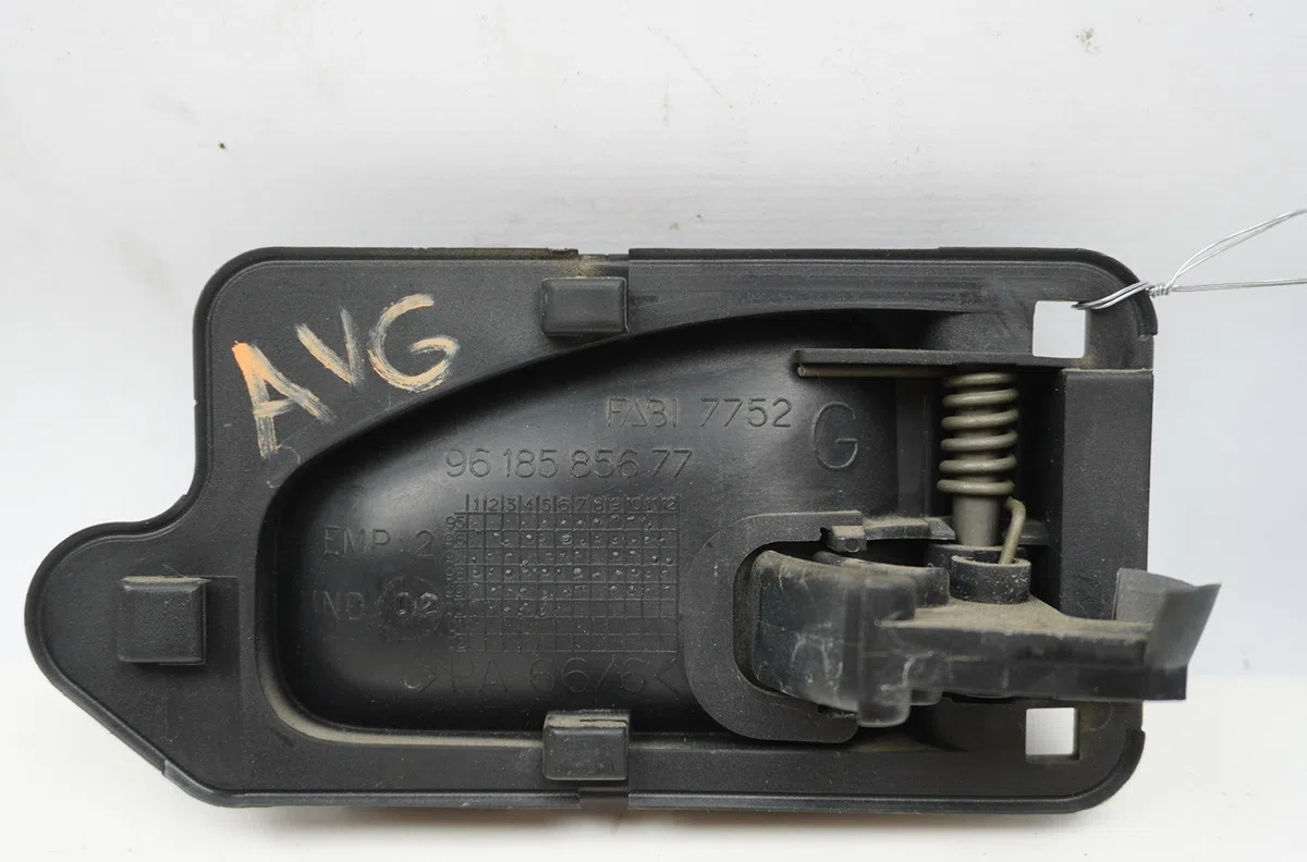 Poignee int porte avg Citroen SAXO (S0, S1) 1.1 x, sx (1996-2003) 5 portes occasion