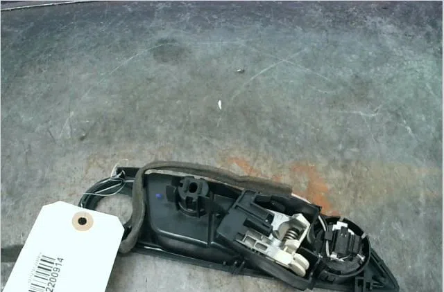 Poignee int porte avg Ford FIESTA VI (CB1, CCN) 1.4 tdci (2010-2012) 3 portes occasion