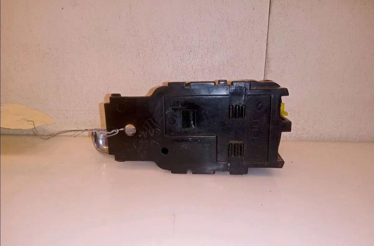 Poignee int porte avg Nissan TERRANO II (R20) 3.0 di 4wd (2002-2007) occasion