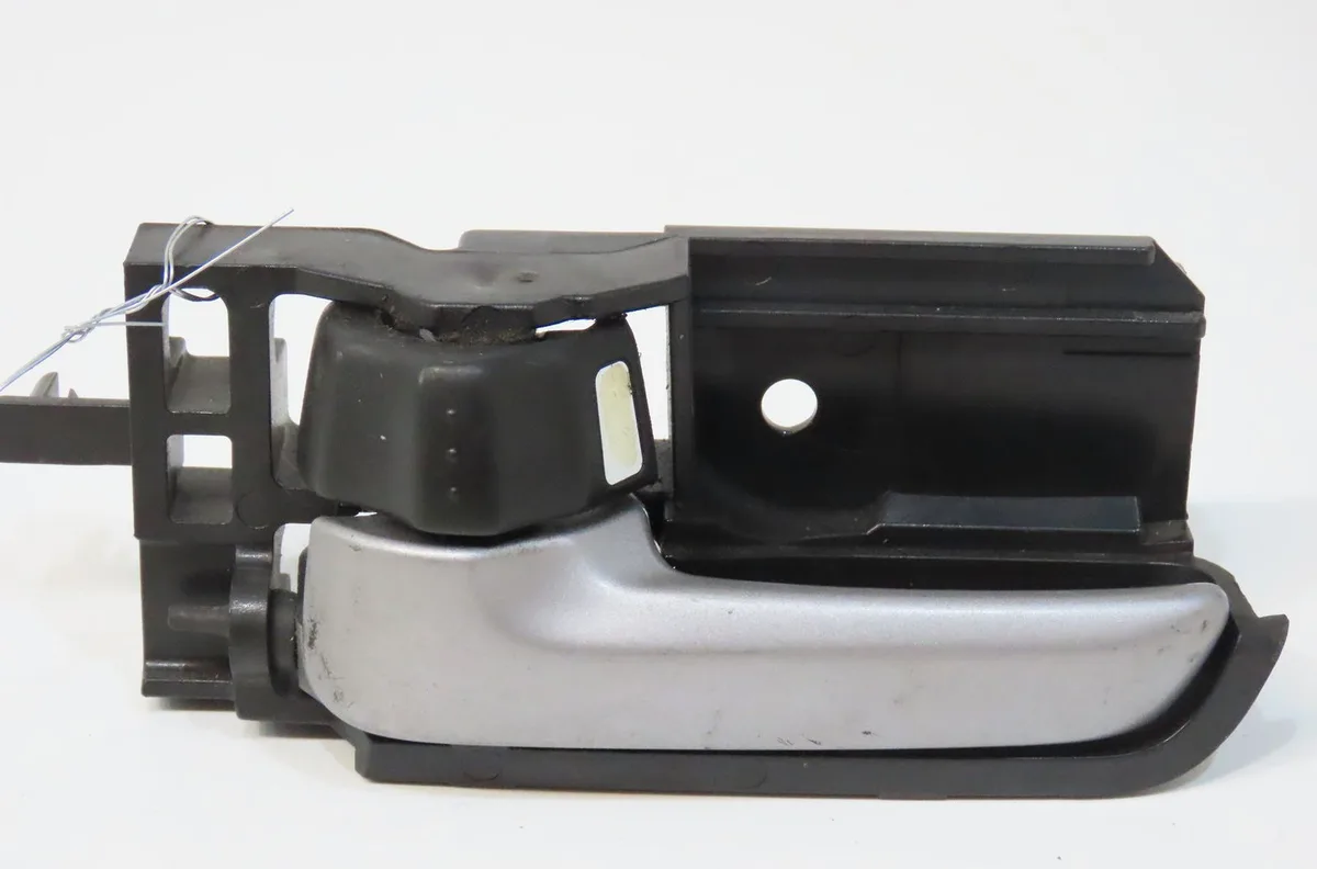 Poignee int porte avg Opel AGILA (B) (H08) 1.0 (f68) (2008-2011) occasion