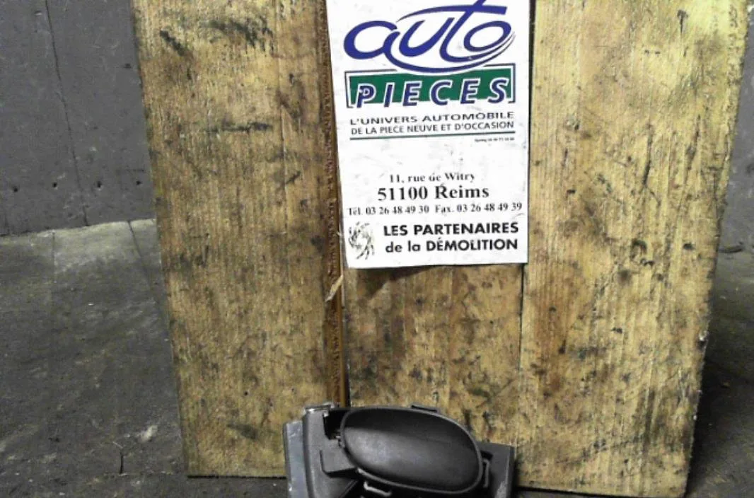 Poignee int porte avg PEUGEOT 206 206 PHASE 1 occasion