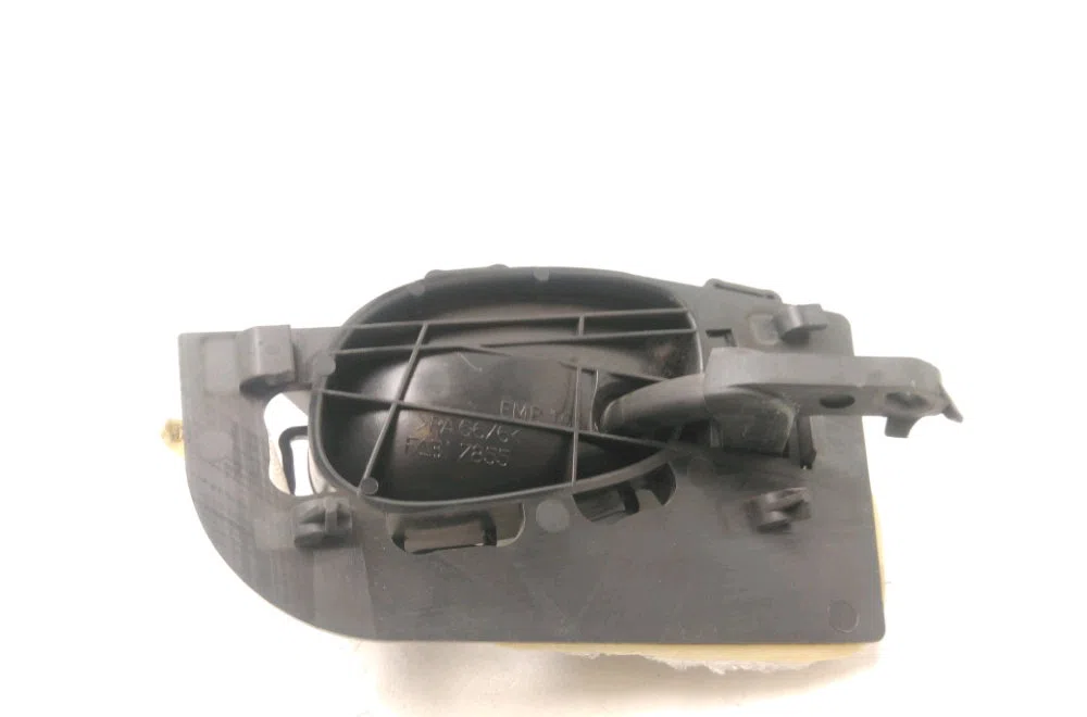 Poignee int porte avg Peugeot 206 3-5 portes (2A-C) 1.1 i (1998-2007) occasion
