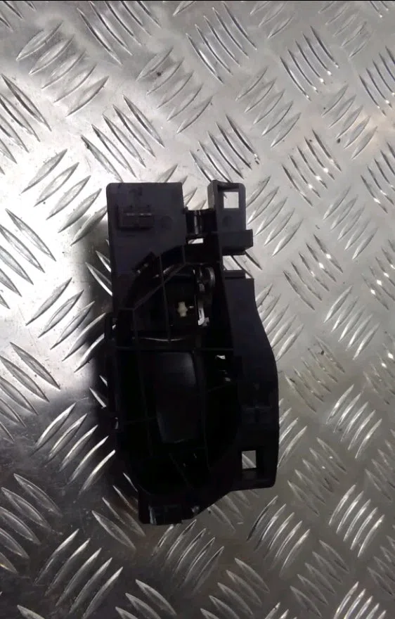 Poignee int porte avg Peugeot 207-207 (WA_, WC_) 1.4 hdi (2006-2015) 5 portes occasion