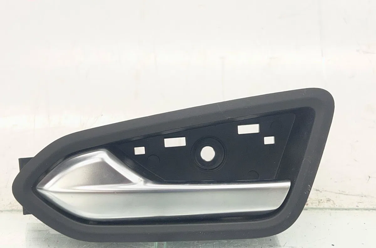 Poignee int porte avg RENAULT CLIO 5 PHASE 1 occasion
