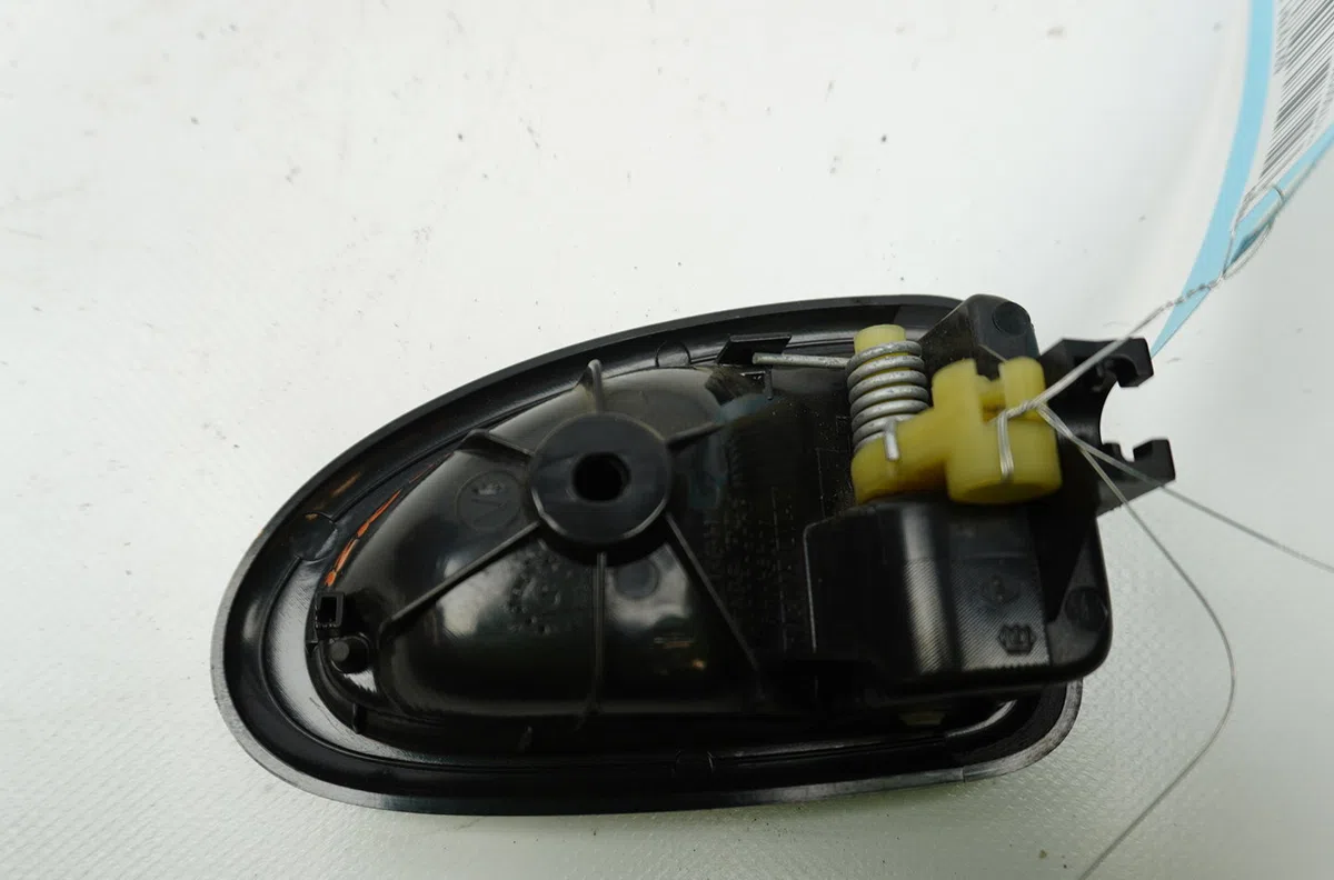 Poignee int porte avg Renault CLIO II (BB_, CB_) 1.2 16v (bb05, bb0w, bb11, bb27, bb2t, bb2u, bb2v, cb05,... (2001-2016)