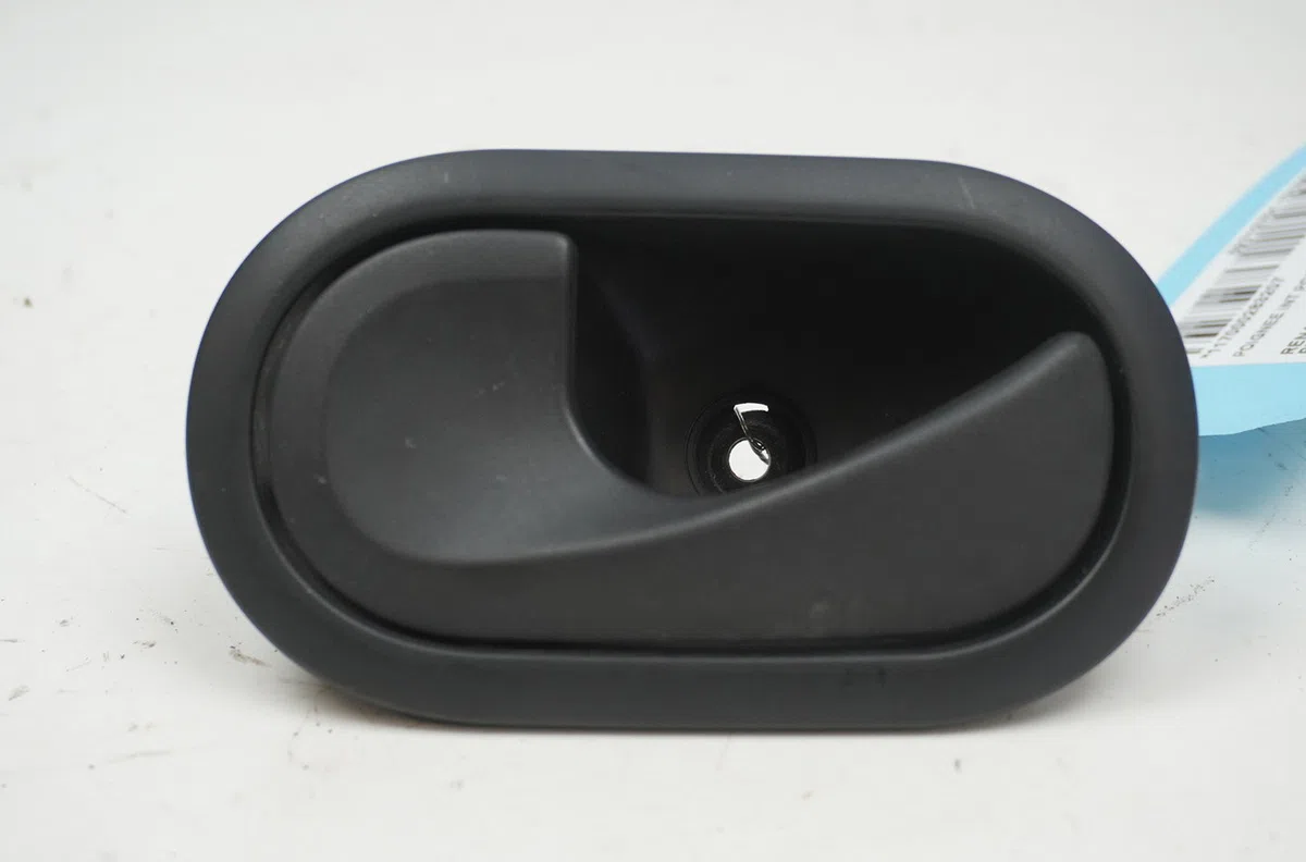 Poignee int porte avg Renault CLIO III (BR0-1, CR0-1) 1.5 dci (2010-2014) 5 portes occasion