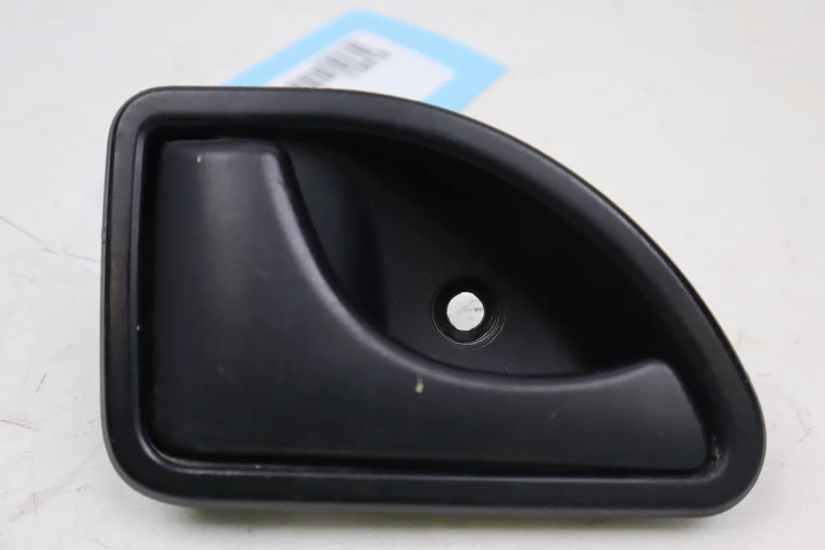 Poignee int porte avg Renault KANGOO Express (FC0-1_) 1.2 (fc01, fc0a, fc0f) (1997) occasion