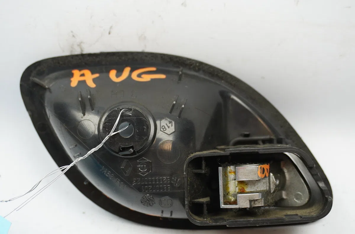 Poignee int porte avg Renault LAGUNA II Grandtour (KG0-1_) 1.9 dci (kg0g) (2001-2007) occasion