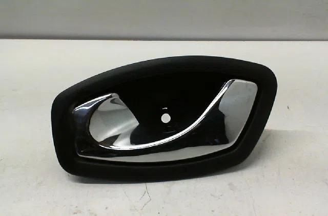 Poignee int porte avg RENAULT MEGANE III Phase 1 11-2008--01-2012 1.4 TCE 16v 130ch occasion