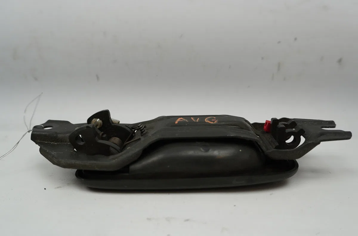Poignee int porte avg Suzuki ALTO IV (EF) 1.0 (sh410) (1994-2002) occasion