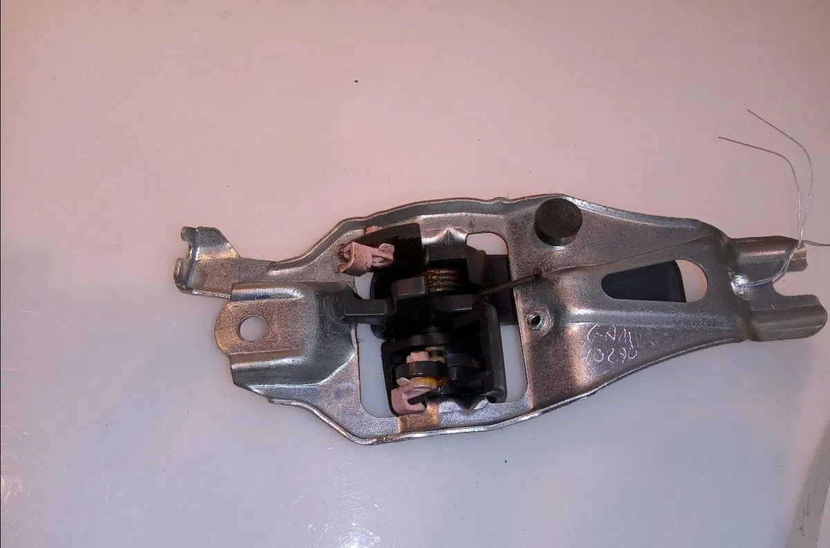 Poignee int porte avg Toyota RAV 4 I Cabrio (_A1_) 2.0 4wd (sxa11) (1997-2000) occasion