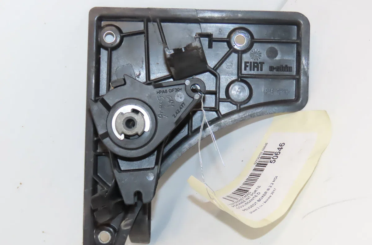 Poignee int porte coulissante d Peugeot BOXER Camionnette 2.0 bluehdi 130 (2015-2019) occasion