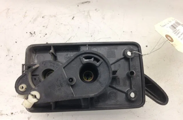 Poignee int porte coulissante d Renault MASTER II Camionnette (FD) 2.8 dti (1998-2001) occasion