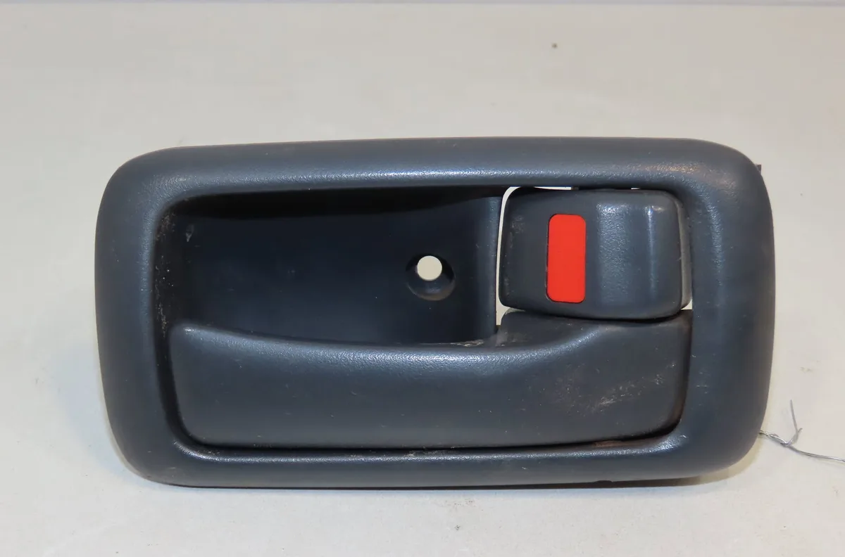 Poignee int porte coulissante d Toyota HIACE IV Camionnette (__H1_, __H2_) 2.5 d-4d (klh12, klh22) (2001-2006) occasion