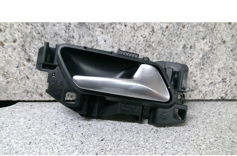 Poignee interieur arriere droit pour PEUGEOT 308 2 PHASE 2