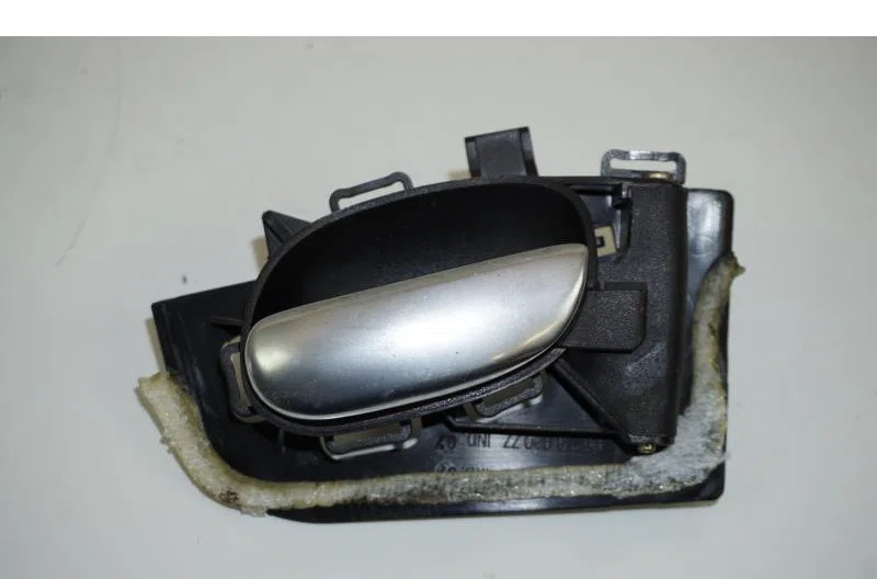 Poignee porte avant droit pour PEUGEOT 206 PHASE 1