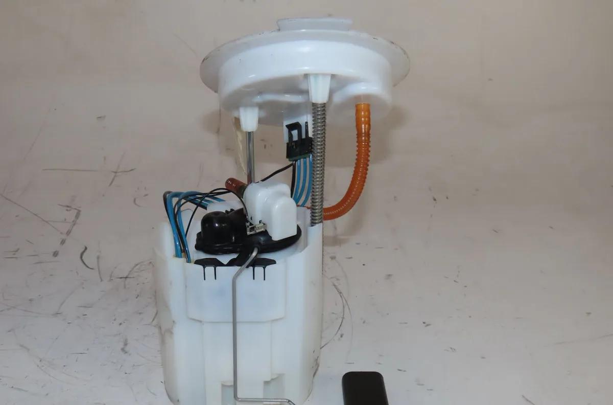 Pompe à carburant électrique Bmw 1 (F40) 118 i (2019) 5 portes occasion