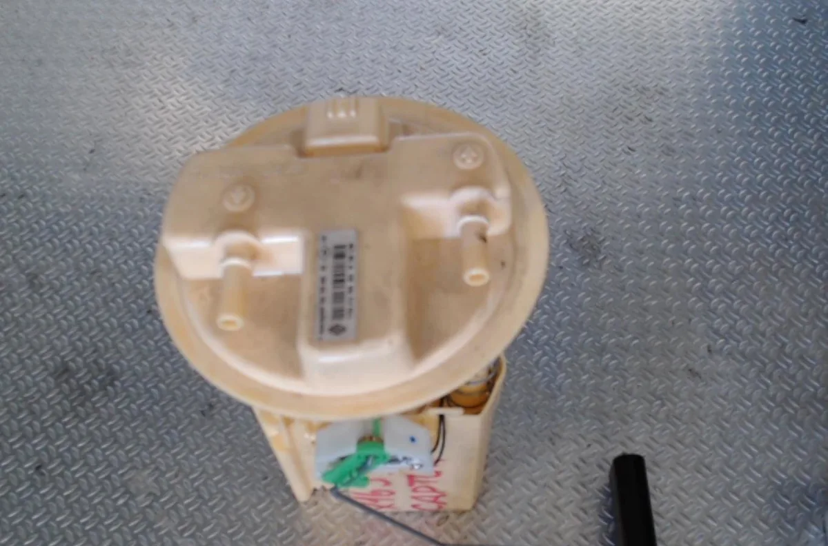 Pompe à carburant électrique Renault CAPTUR I (J5_, H5_) 1.5 dci 90 (2013) 5 portes occasion