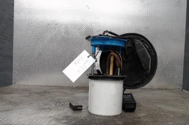 Pompe à carburant électrique VOLKSWAGEN GOLF 6  GOLF 6 occasion