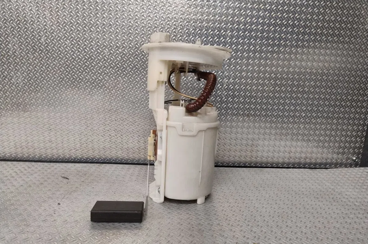 Pompe à carburant électrique Volkswagen JETTA III (1K2) 1.6 (2004-2010) occasion