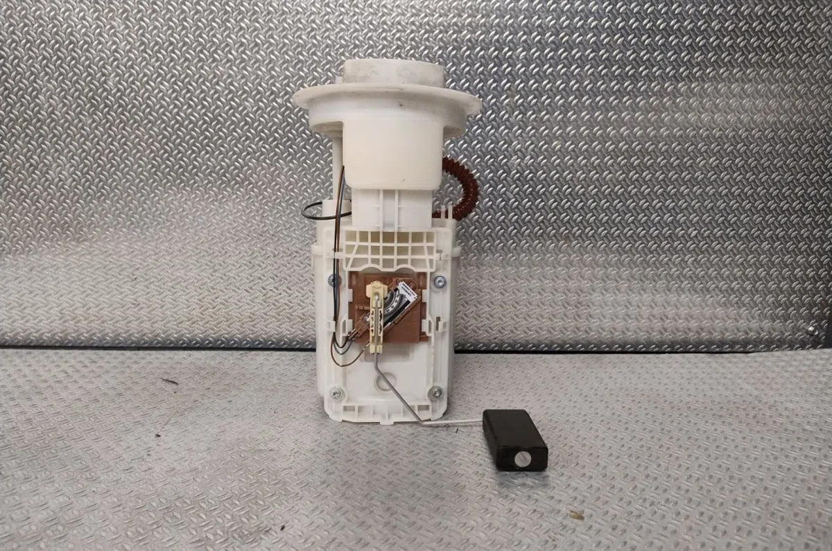Pompe à carburant électrique Volkswagen JETTA III (1K2) 1.6 (2004-2010) occasion