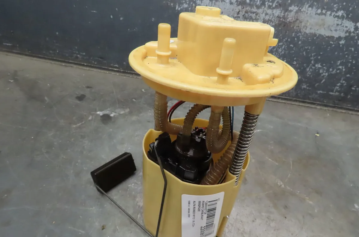 Pompe à carburant immergée Alfa romeo MITO (955_) 1.6 jtdm (955axc1b) (2008-2015) occasion
