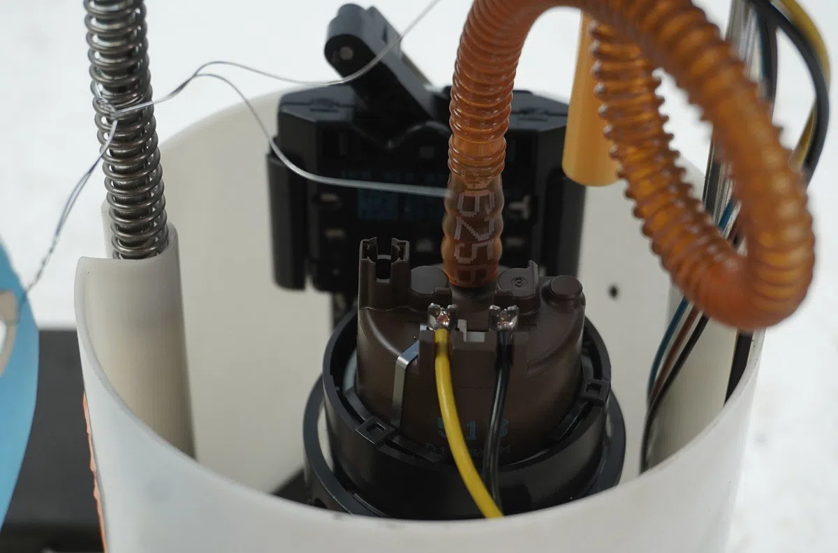 Pompe à carburant immergée Audi TT Roadster (8J9) 2.0 tfsi (2010-2014) occasion