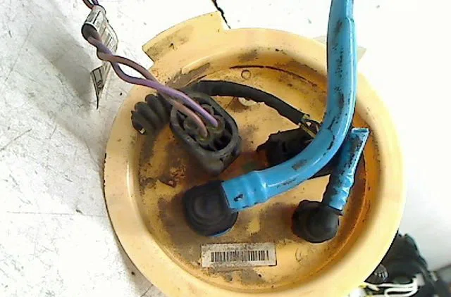 Pompe à carburant immergée Bmw 5 (F10) 530 d xdrive (2011-2016) occasion