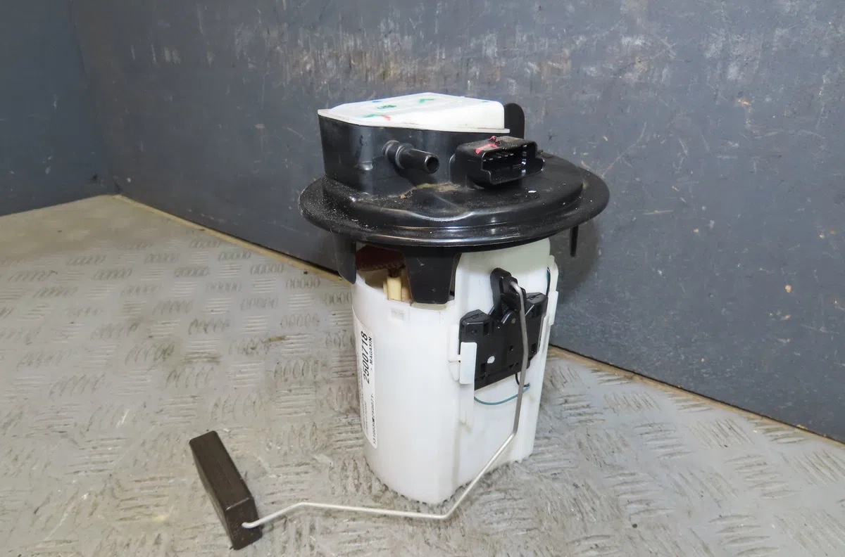 Pompe à carburant immergée Citroen C3 PICASSO (SH_) 1.2 thp 110 (2015) 5 portes occasion