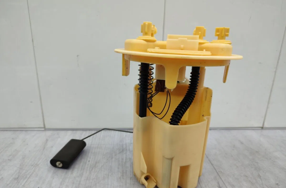 Pompe à carburant immergée CITROEN C4 1 PHASE 2 occasion