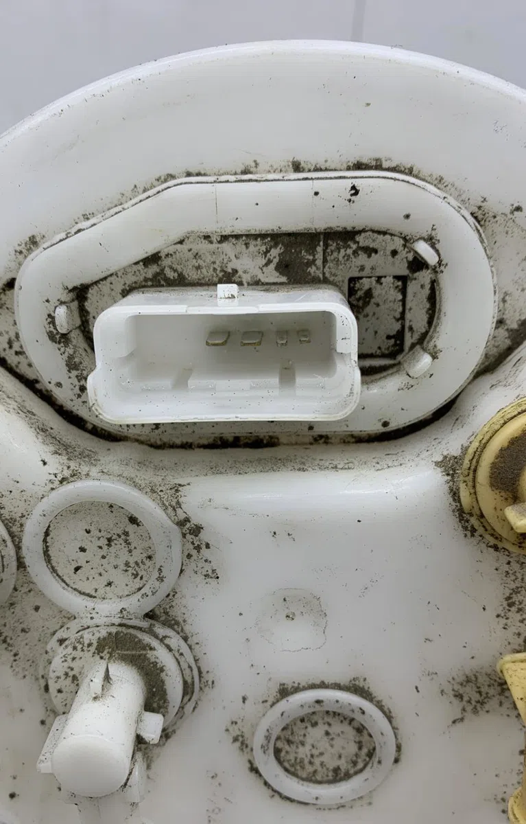 Pompe à carburant immergée CITROEN C4 2 PHASE 1 occasion