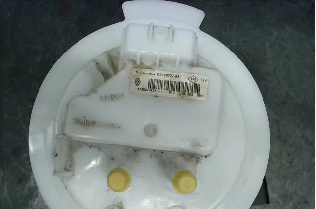Pompe à carburant immergée Dacia SANDERO II Tce 90 (b8m1, b8ma) (2012) 5 portes occasion