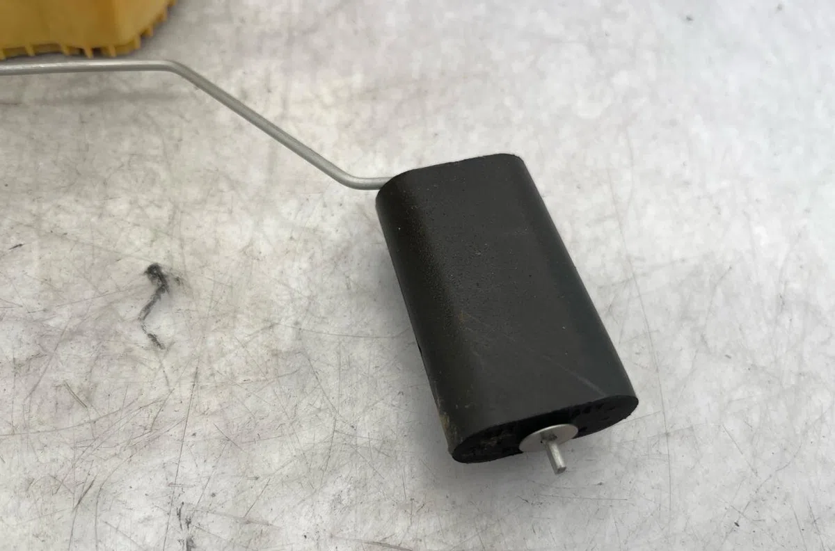 Pompe à carburant immergée FORD B-MAX occasion