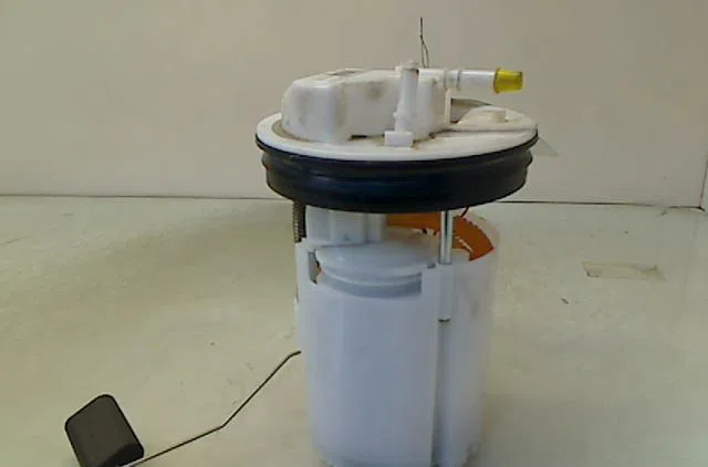Pompe à carburant immergée Ford FIESTA VI (CB1, CCN) 1.0 ecoboost (2013) occasion