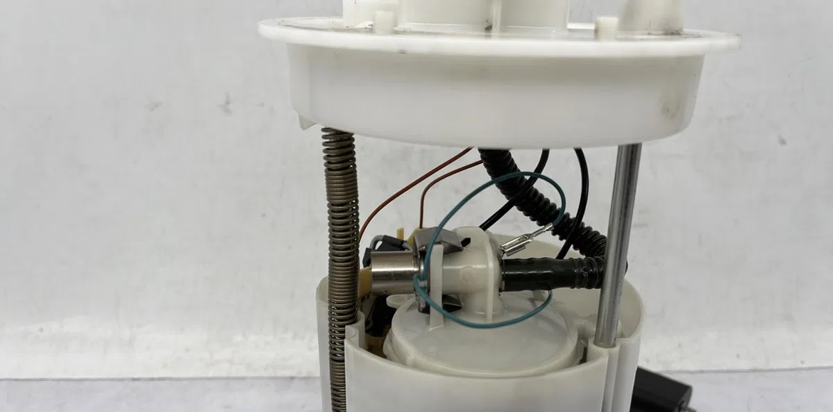 Pompe à carburant immergée FORD FOCUS 3 PHASE 2 occasion