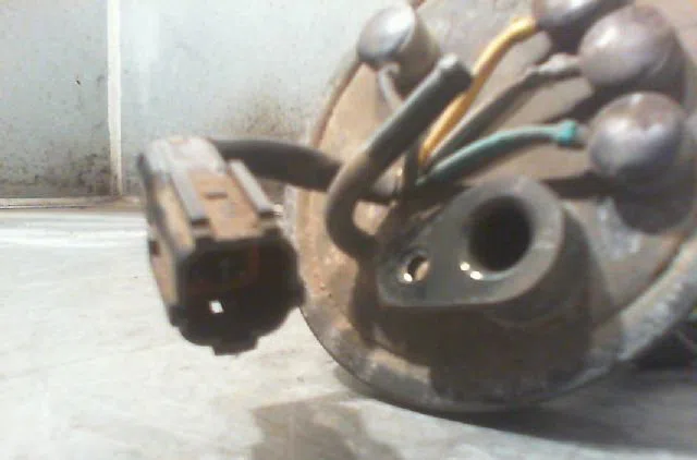 Pompe à carburant immergée HYUNDAI PONY 1997 occasion