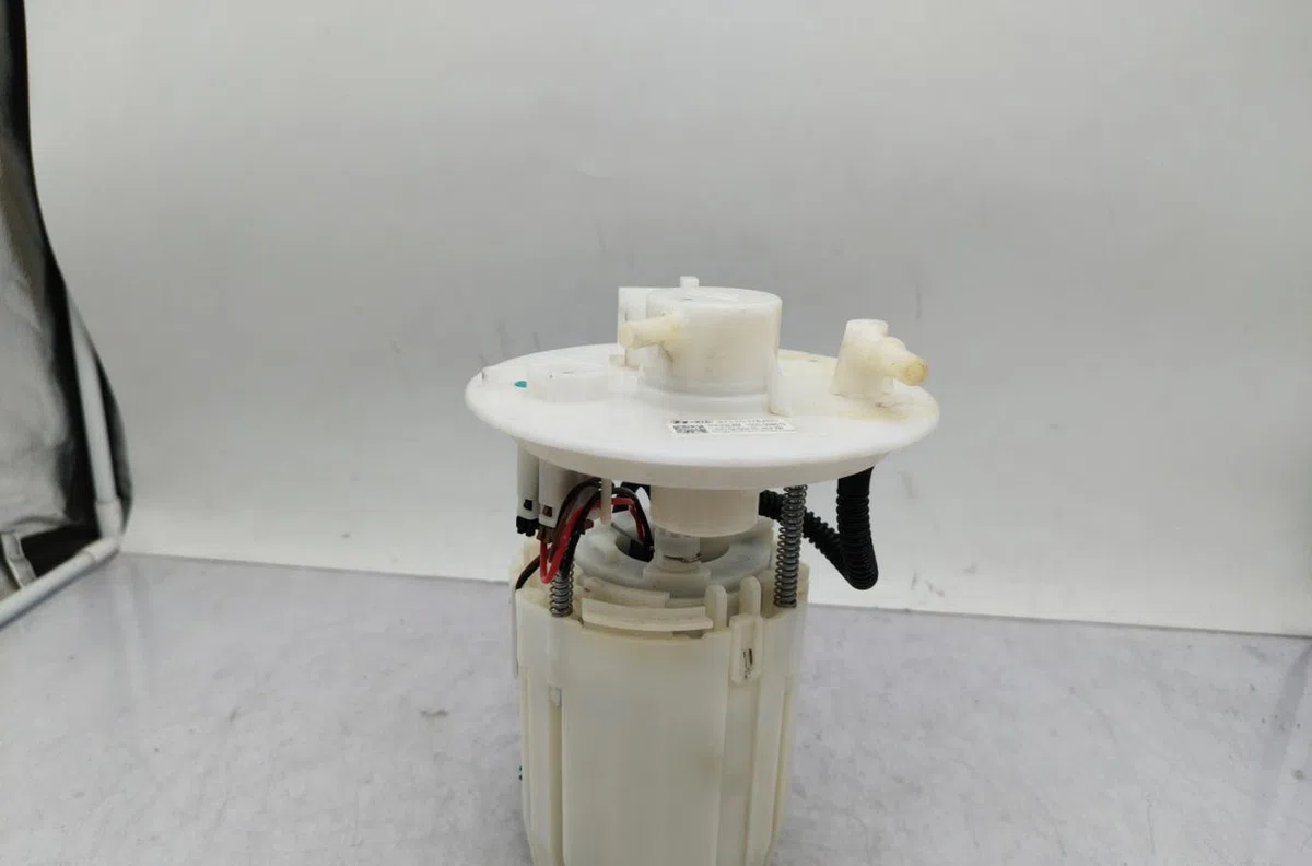 Pompe à carburant immergée KIA RIO 4 PHASE 1 occasion