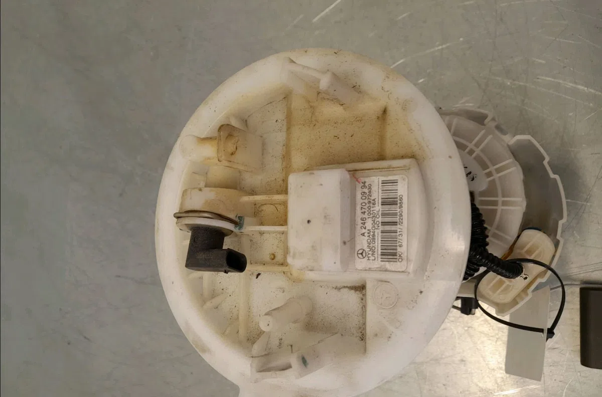 Pompe à carburant immergée Mercedes-benz CLASSE A (W176) A 160 (176.041) (2015-2018) occasion