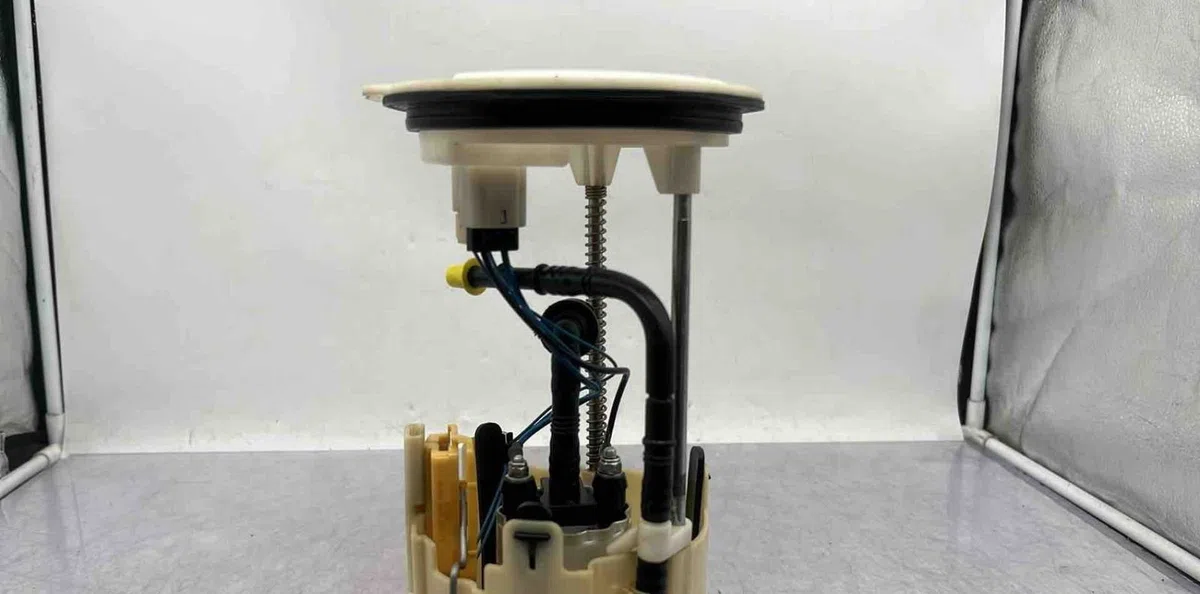Pompe à carburant immergée MERCEDES CLASSE A 169 PHASE 1 occasion