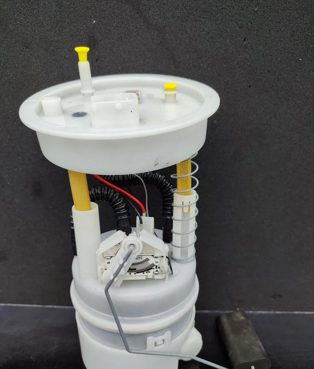 Pompe à carburant immergée MINI MINI 2 R56 PHASE 1 occasion